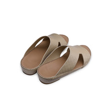 Load image into Gallery viewer, Mens Arabic Sandals Classic in Beige
