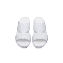 Load image into Gallery viewer, Mens Arabic Sandals Buckle in Cross Stitch in Full White
